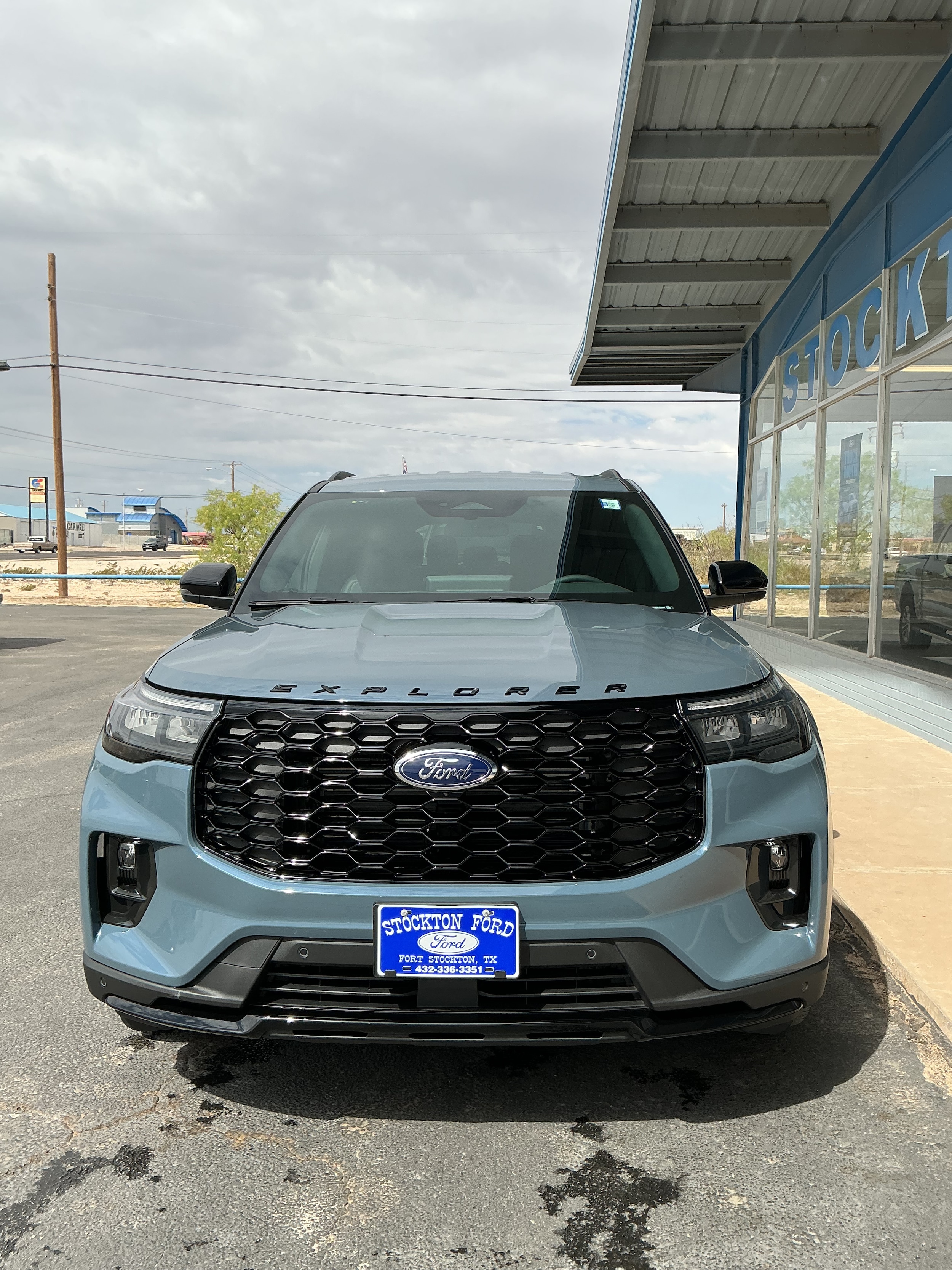 2026 Ford Explorer ST-LINE RWD's photo