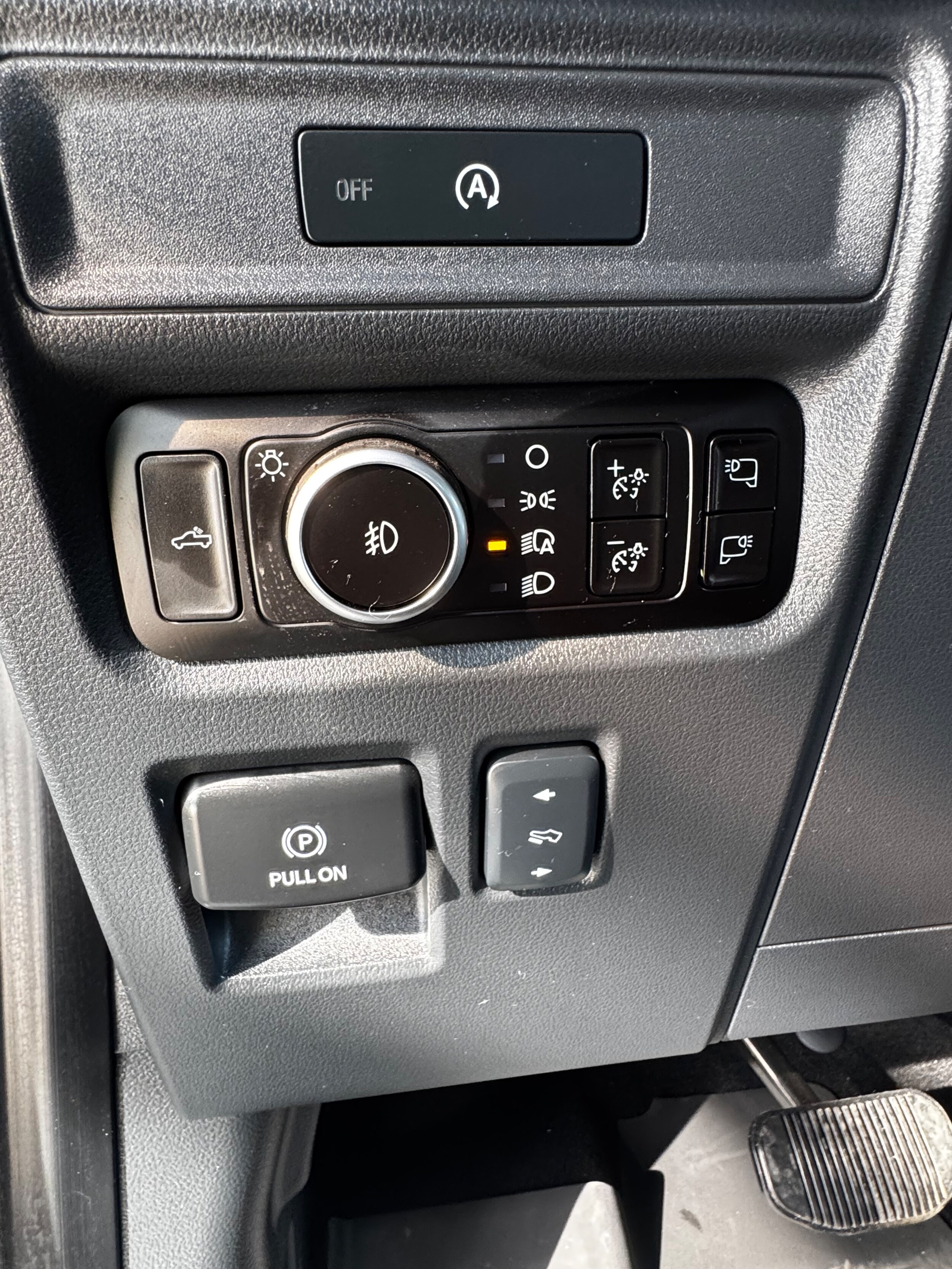 2025 Ford F-150 Lariat - Photo 13