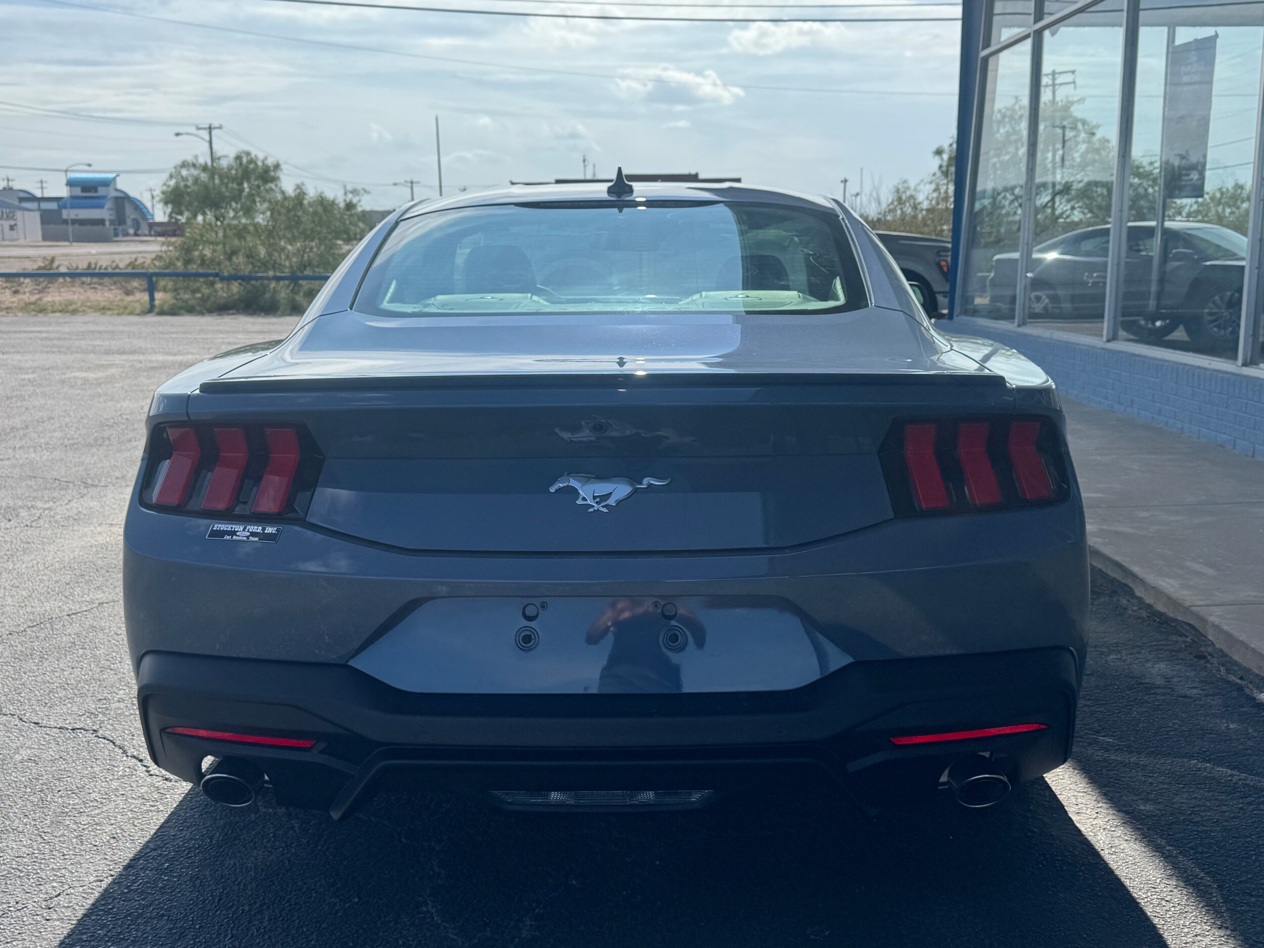 2025 Ford Mustang EcoBoost Premium photo 2