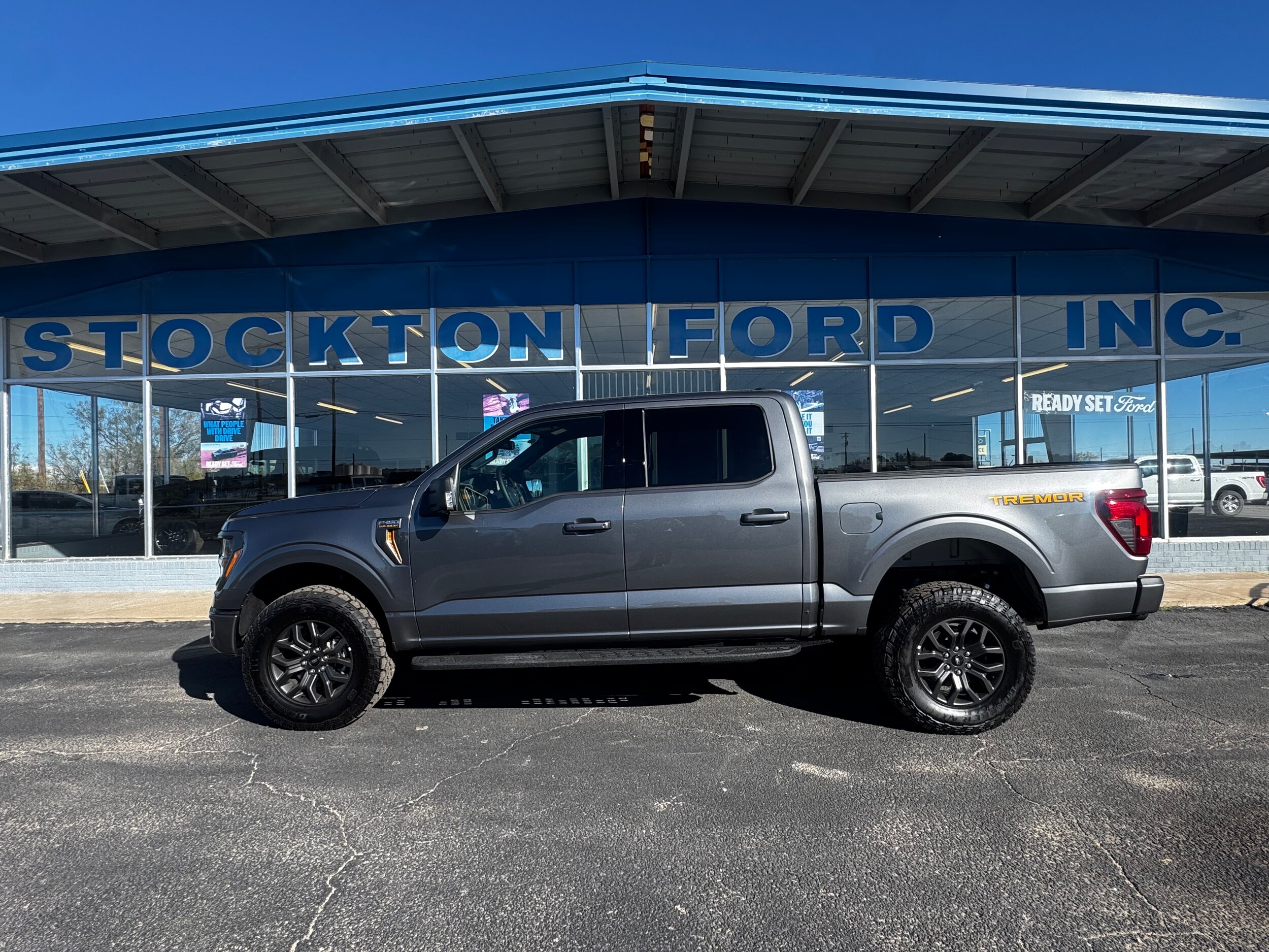 2025 Ford F-150 Tremor photo 2