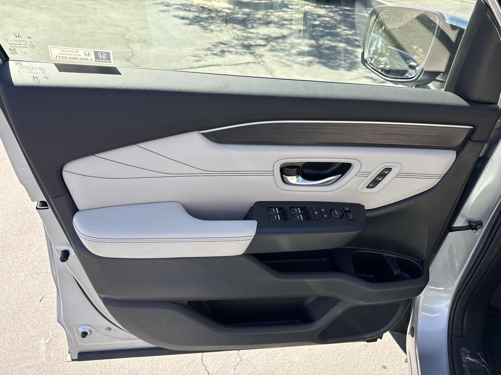 2026 Honda Pilot Touring - Photo 9