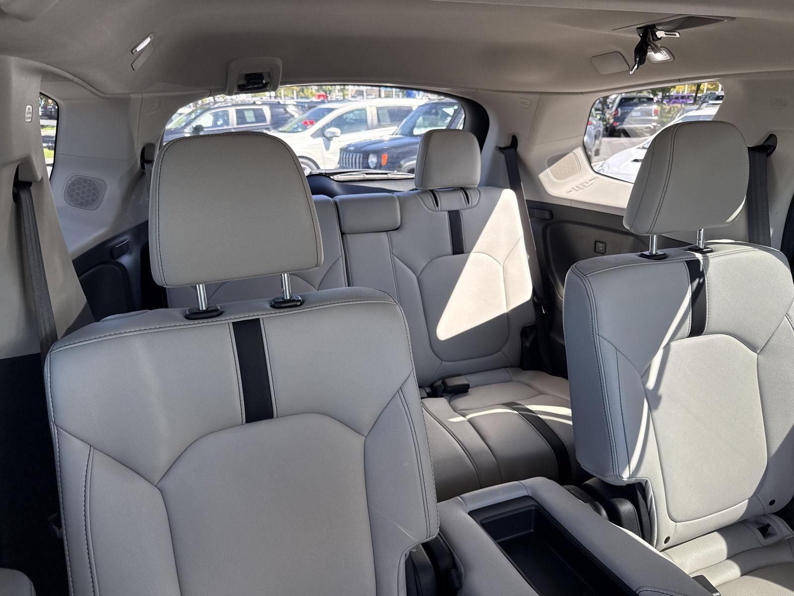 2026 Honda Pilot Touring - Photo 33