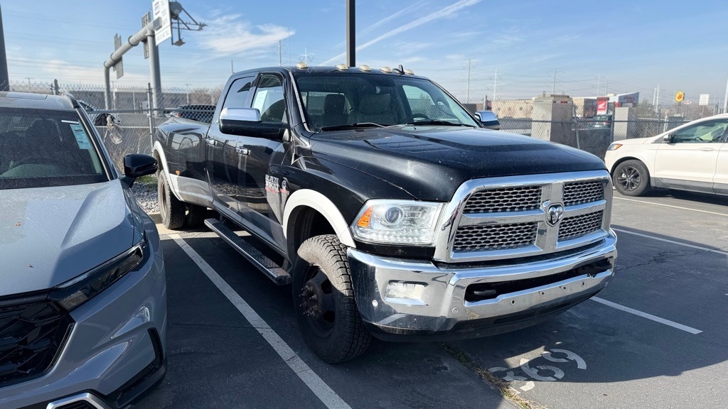 2016 RAM Ram 3500 Pickup Laramie's photo