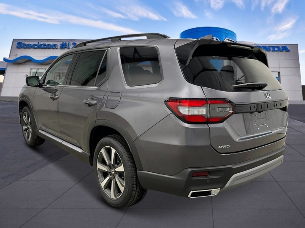 New 2025 Honda Pilot Touring SUV