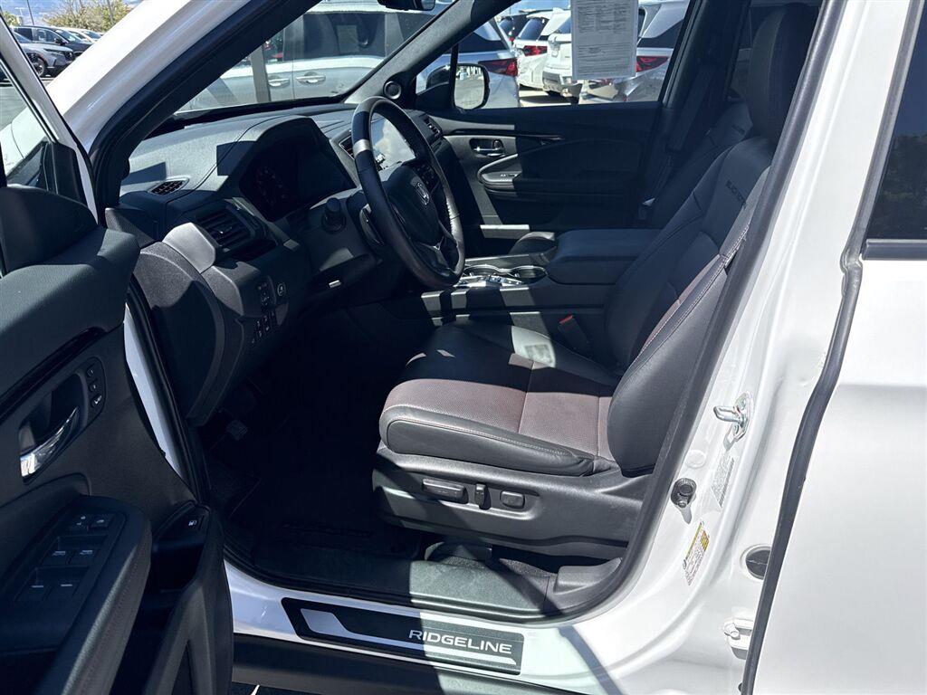 2025 Honda Ridgeline Black Edition - Photo 11