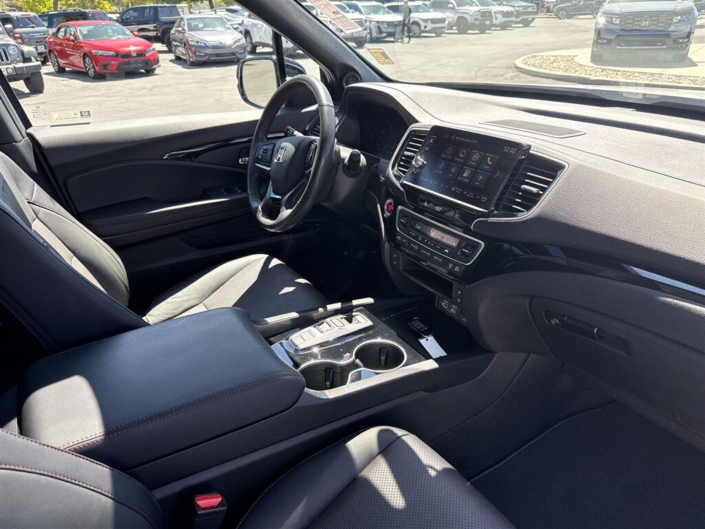 2025 Honda Ridgeline Black Edition - Photo 28