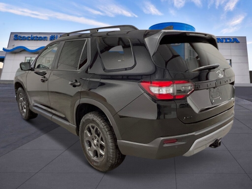 New 2025 Honda Pilot TrailSport SUV