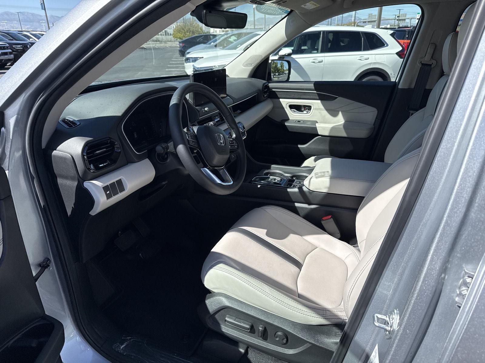 2026 Honda Pilot Touring - Photo 12
