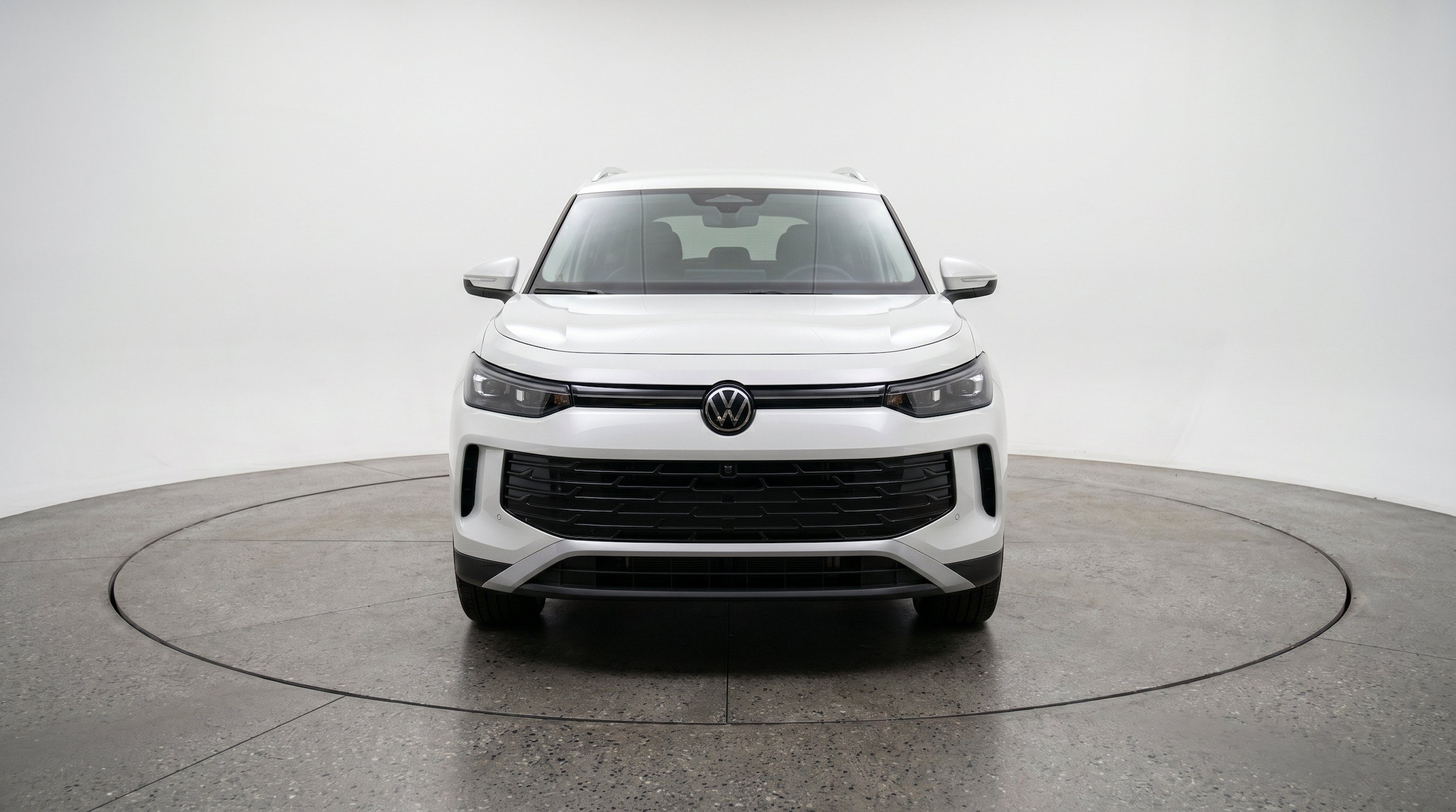 Thumbnail: 2026 Volkswagen Tiguan - 2