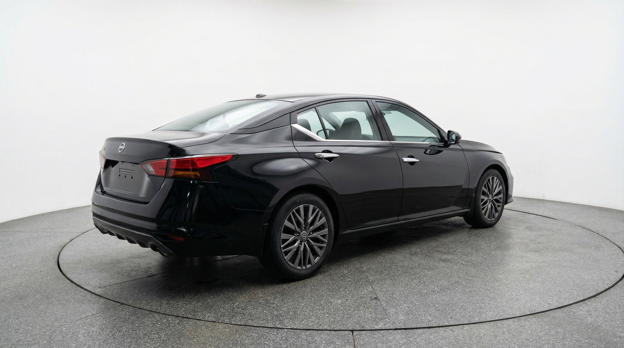 Thumbnail: 2025 Nissan Altima - 9