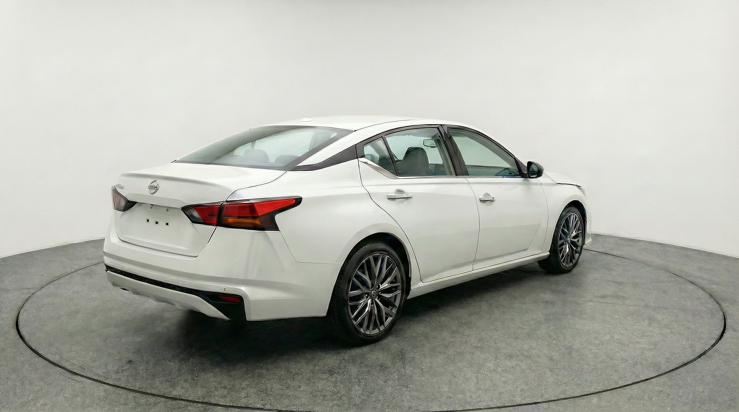 Thumbnail: 2025 Nissan Altima - 9