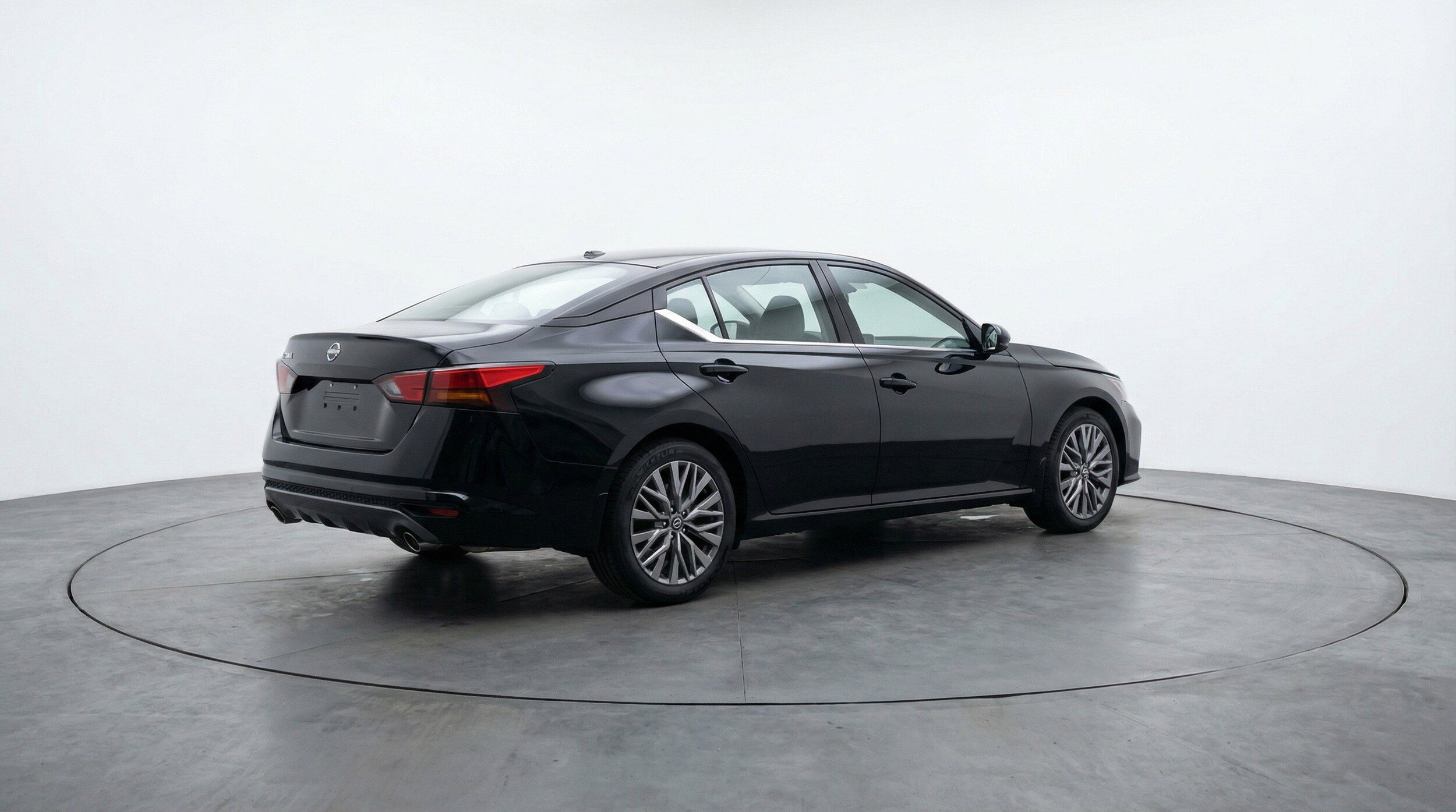 Thumbnail: 2025 Nissan Altima - 9