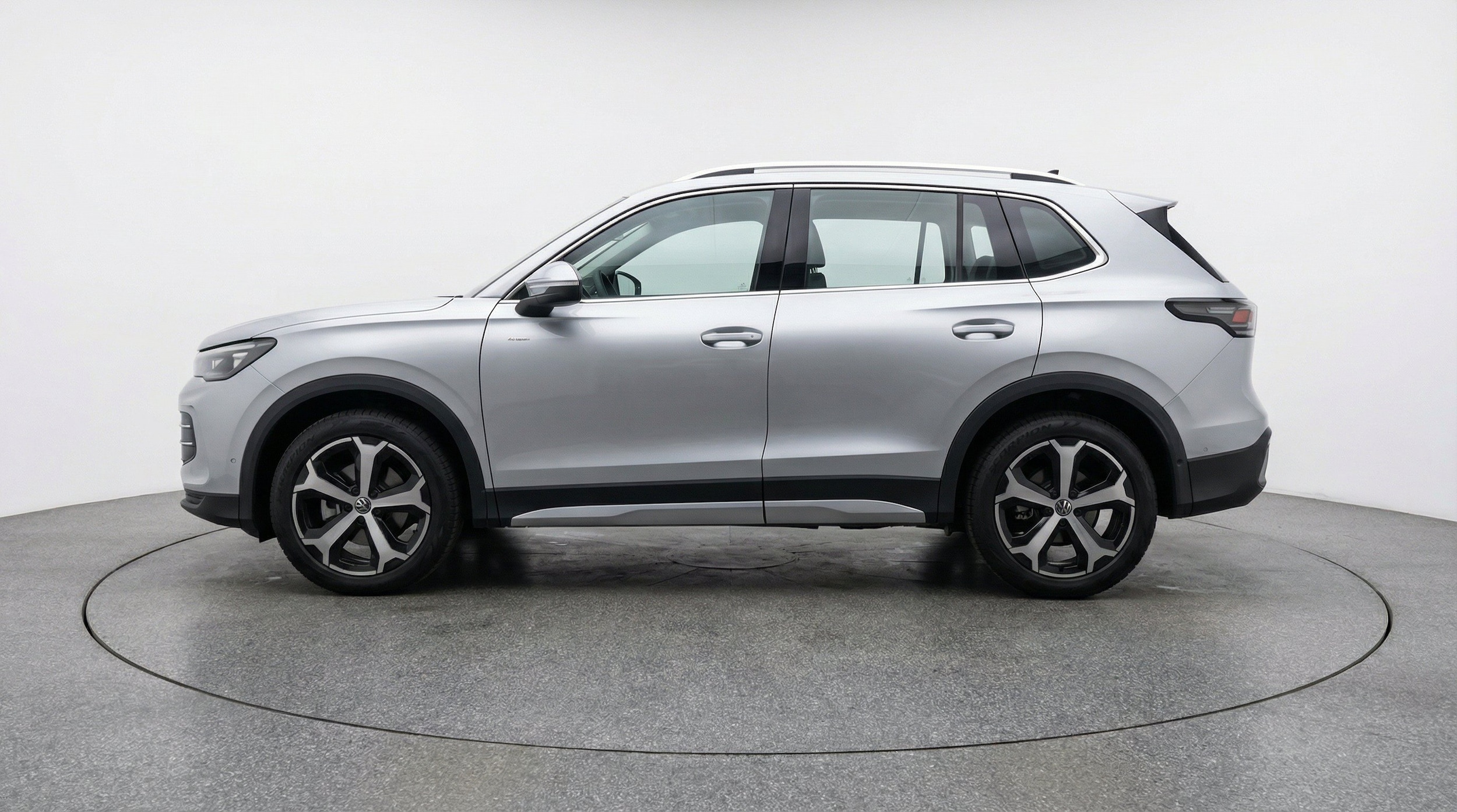 Thumbnail: 2026 Volkswagen Tiguan - 5