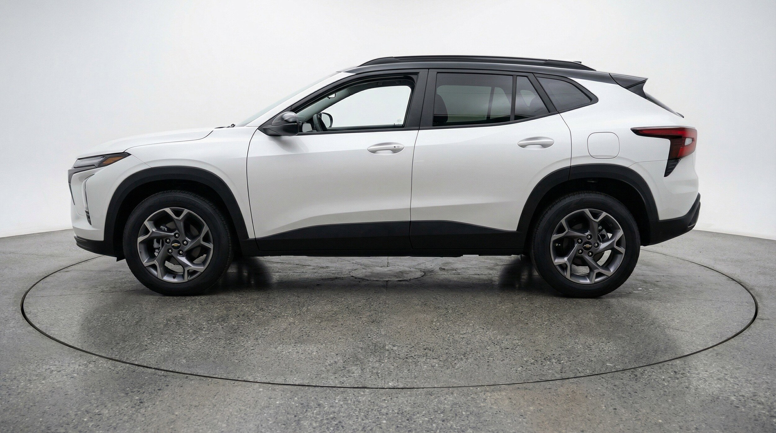 Thumbnail: 2025 Chevrolet Trax - 5