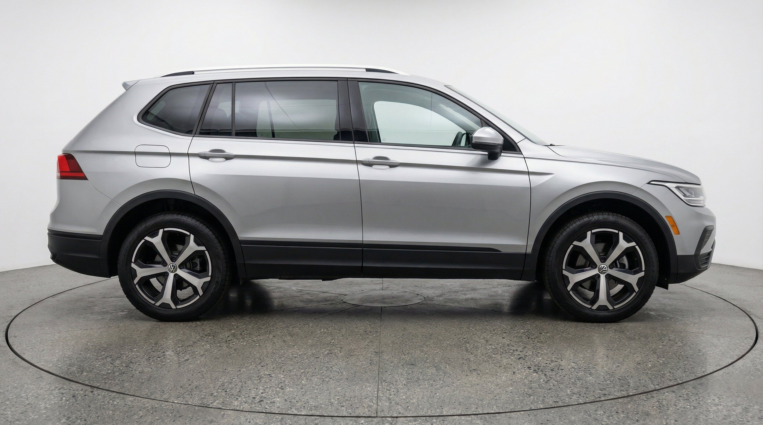 Thumbnail: 2026 Volkswagen Tiguan - 11