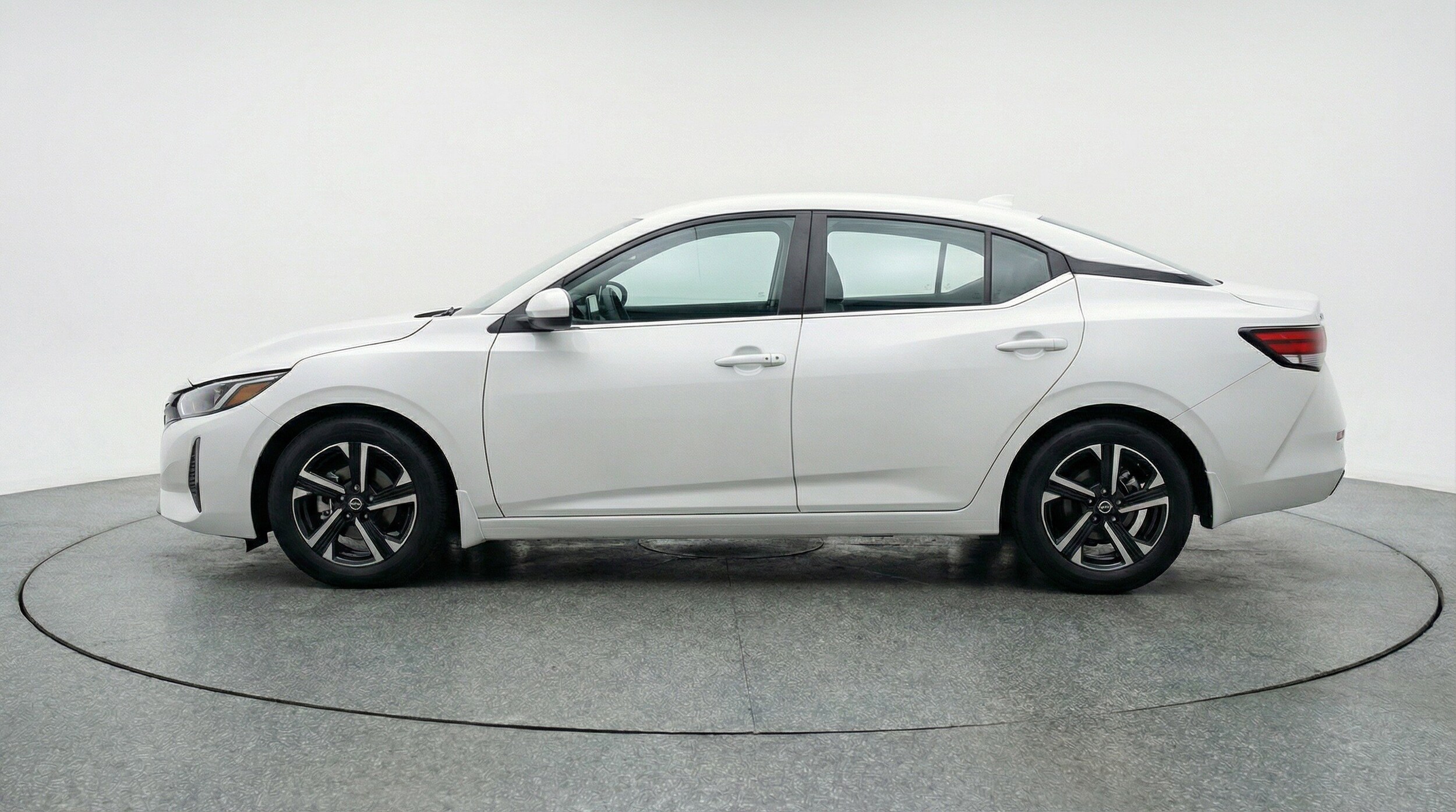 Thumbnail: 2025 Nissan Sentra - 5