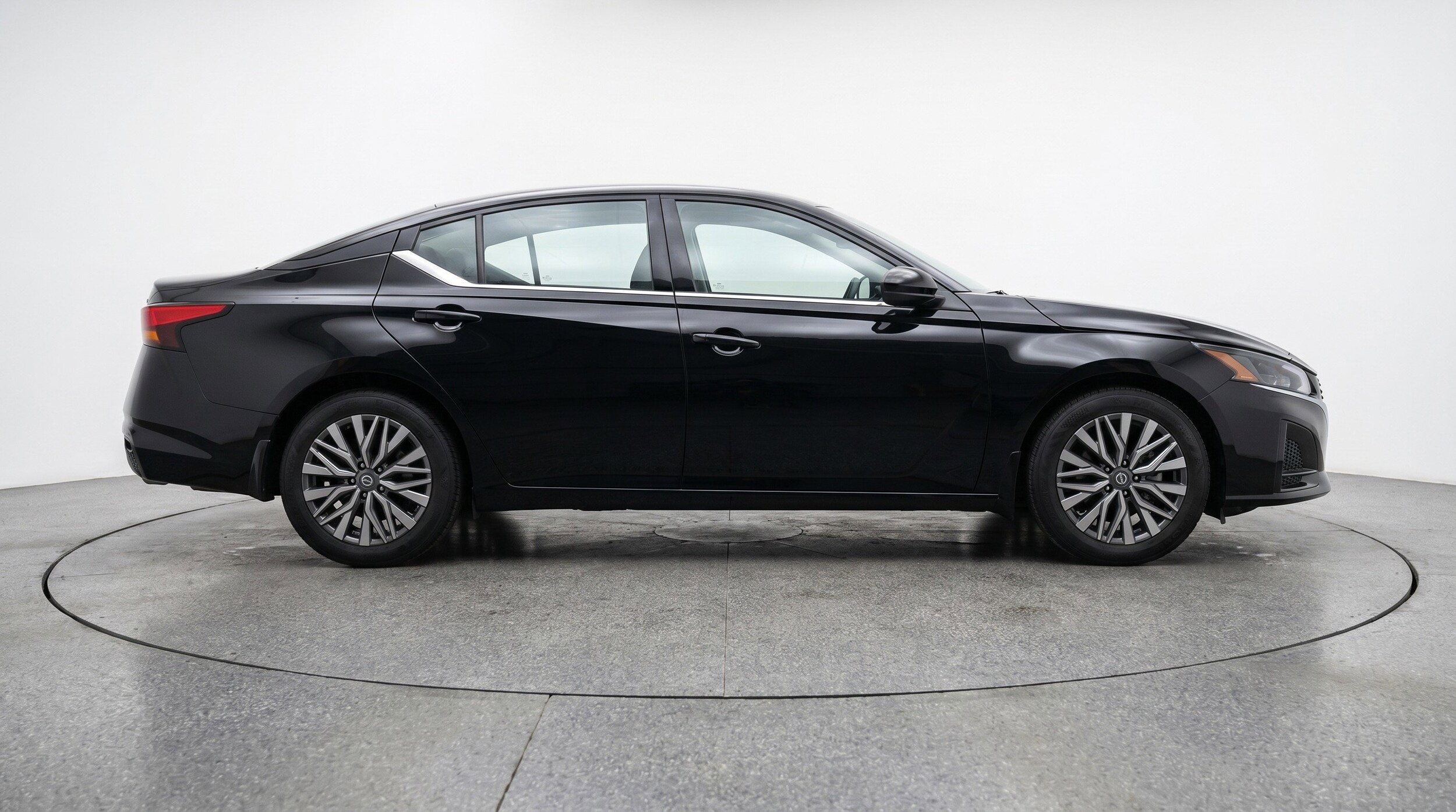 Thumbnail: 2025 Nissan Altima - 11