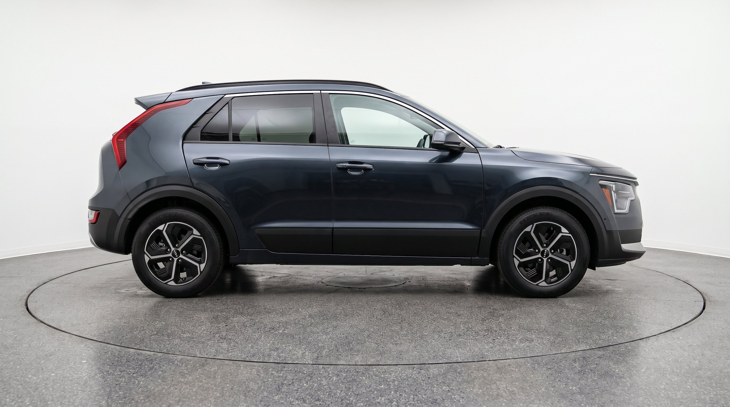 Thumbnail: 2026 Kia Niro - 11