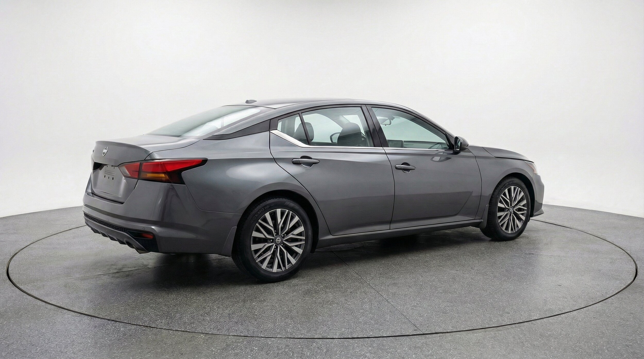 Thumbnail: 2025 Nissan Altima - 9