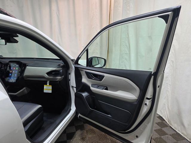 2026 Subaru Forester Premium - Photo 32