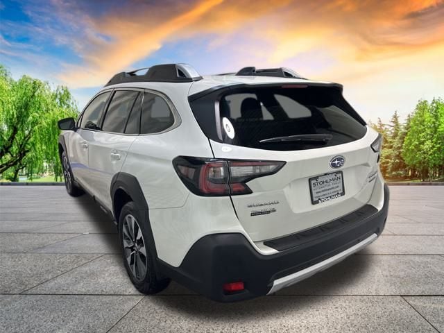 2023 Subaru Outback Touring photo 5