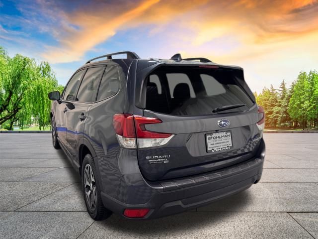 2021 Subaru Forester Premium photo 4