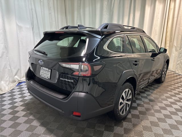 2025 Subaru Outback Base photo 3