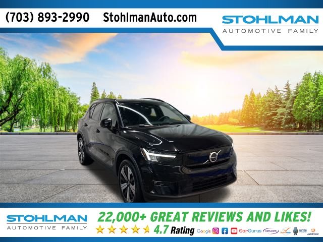 2023 Volvo XC40 Plus's photo