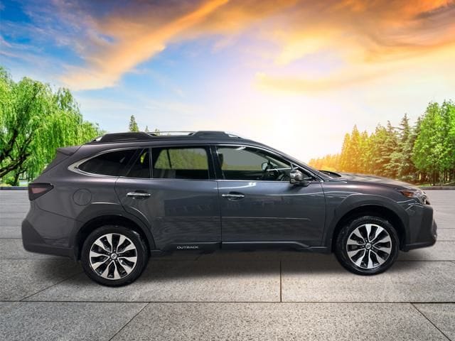 2024 Subaru Outback Touring XT photo 2