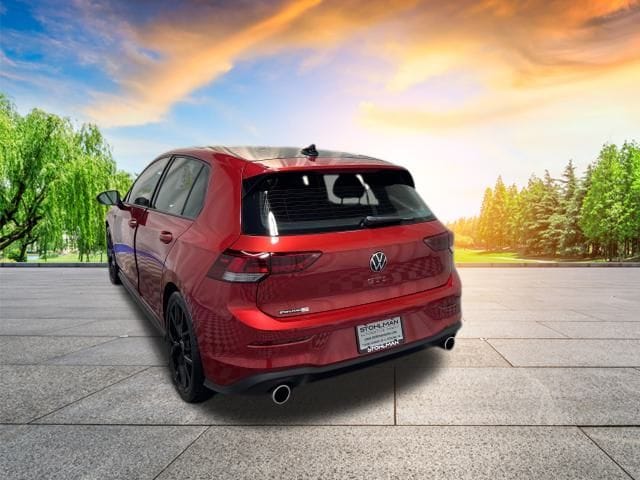 2024 Volkswagen Golf GTI 380 Autobahn photo 5