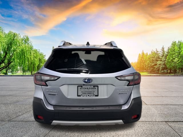 2025 Subaru Outback Touring photo 4