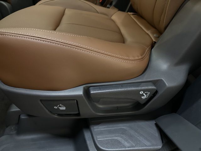 2026 Subaru Ascent Touring - Photo 33