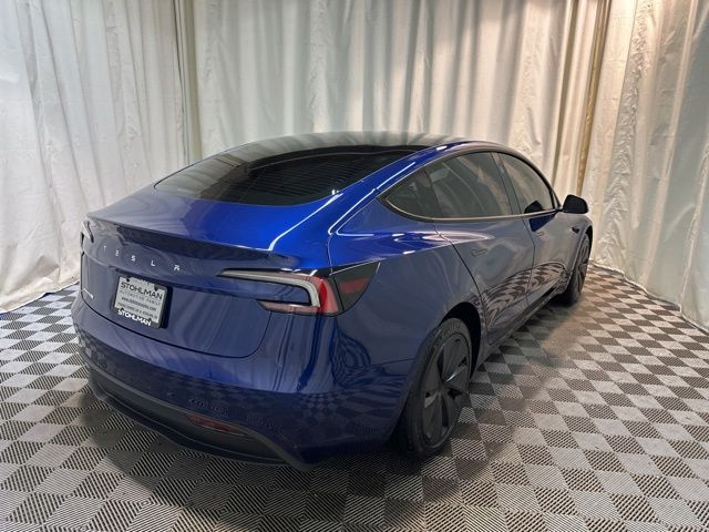 2025 Tesla Model 3 Long Range photo 4