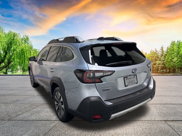2025 Subaru Outback Touring photo 5