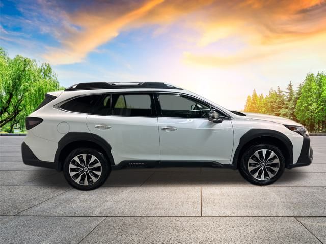 2023 Subaru Outback Touring photo 2