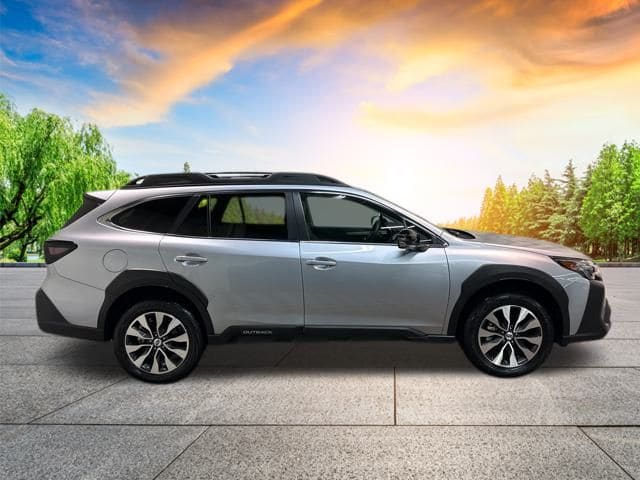 2025 Subaru Outback Limited XT photo 2