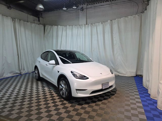 2021 Tesla Model Y Long Range Dual Motor All-Wheel Drive's photo