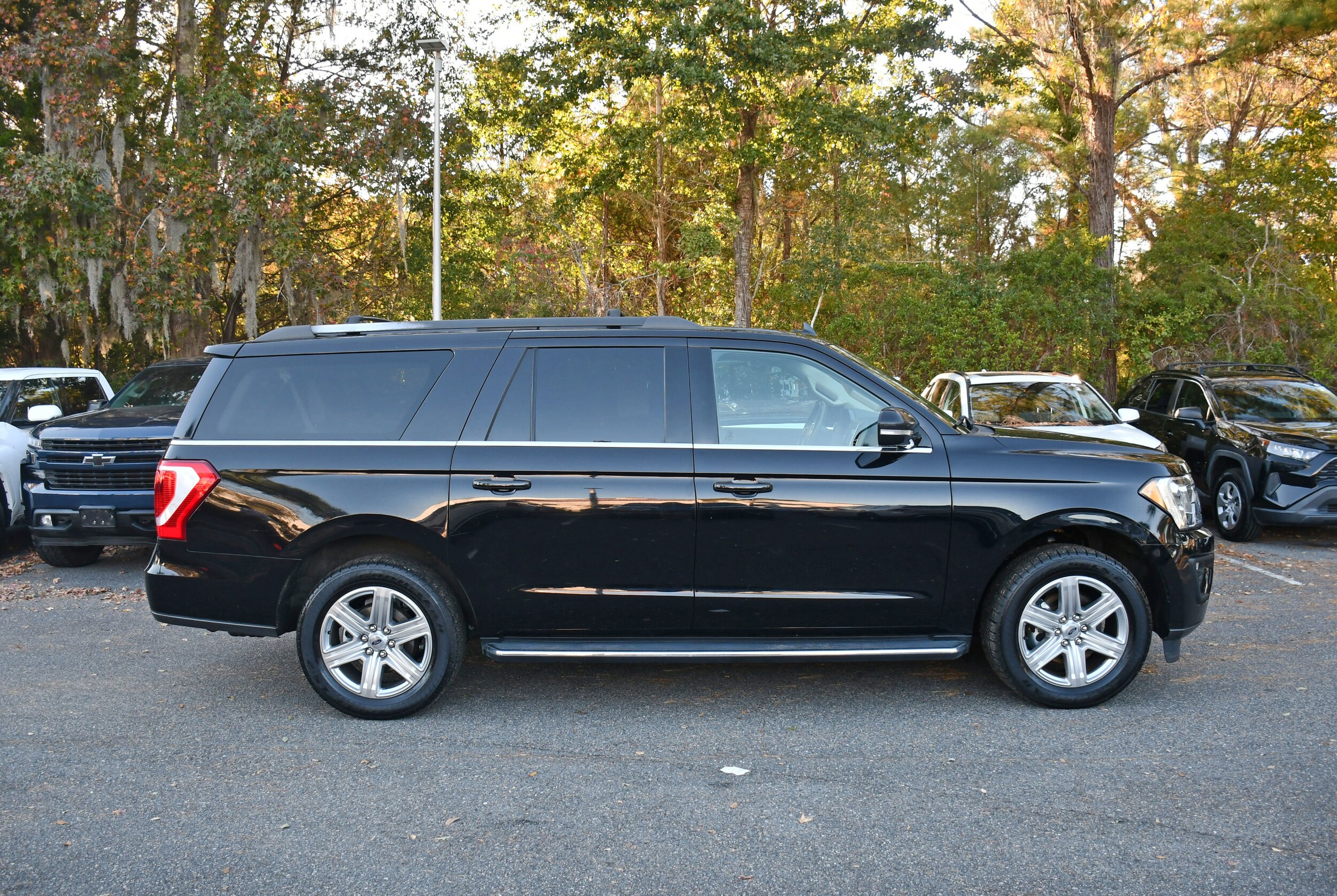 2020 Ford Expedition MAX XLT photo 4