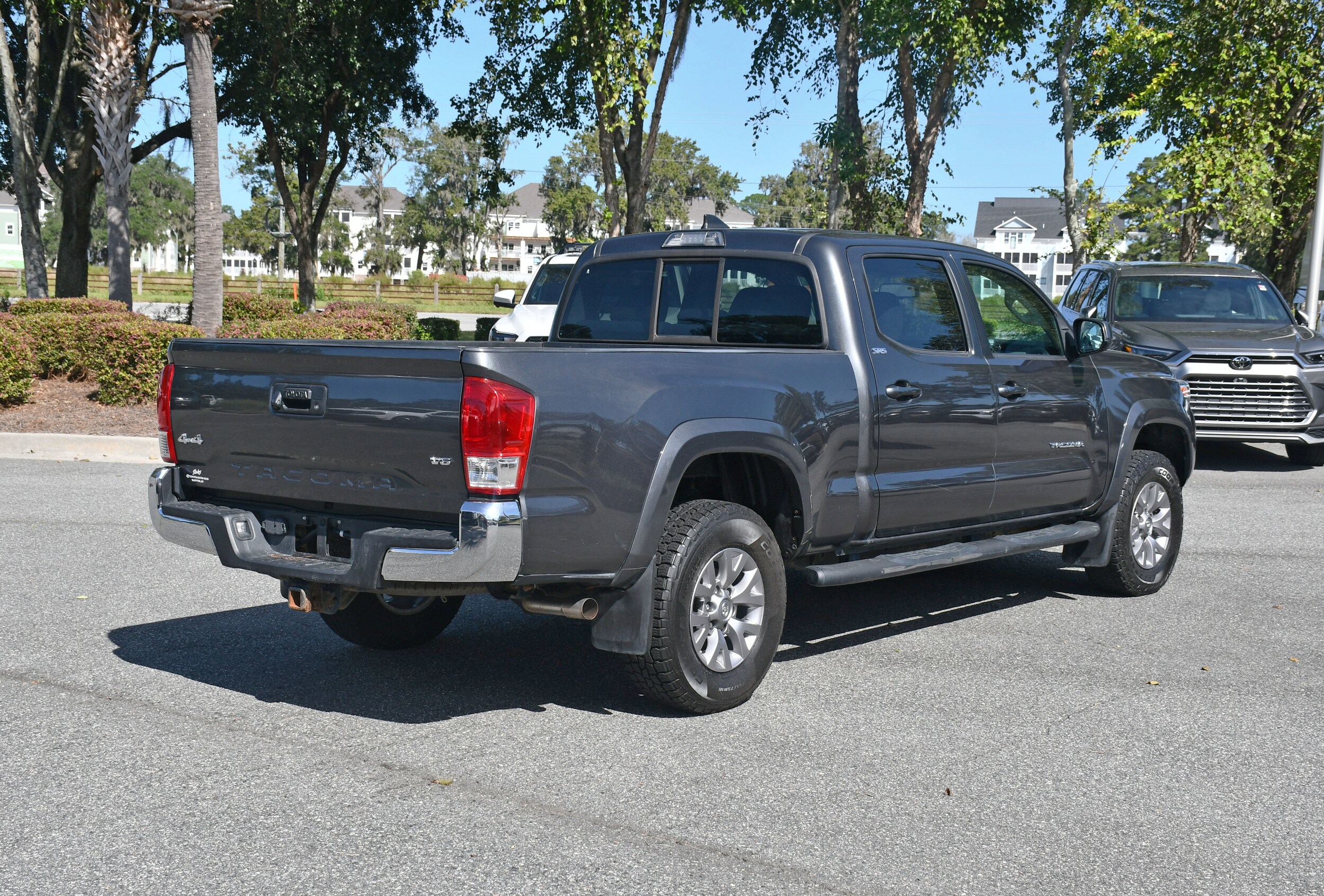 2017 Toyota Tacoma SR5 Double Cab V6 4x4 photo 4
