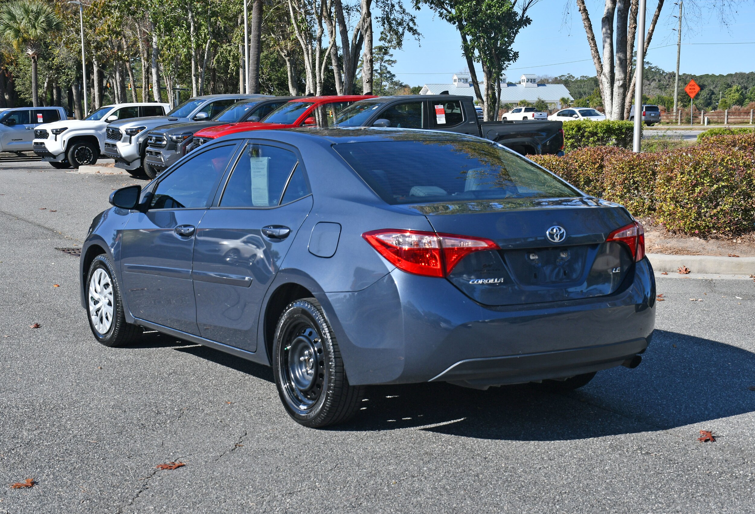 2018 Toyota Corolla L photo 2
