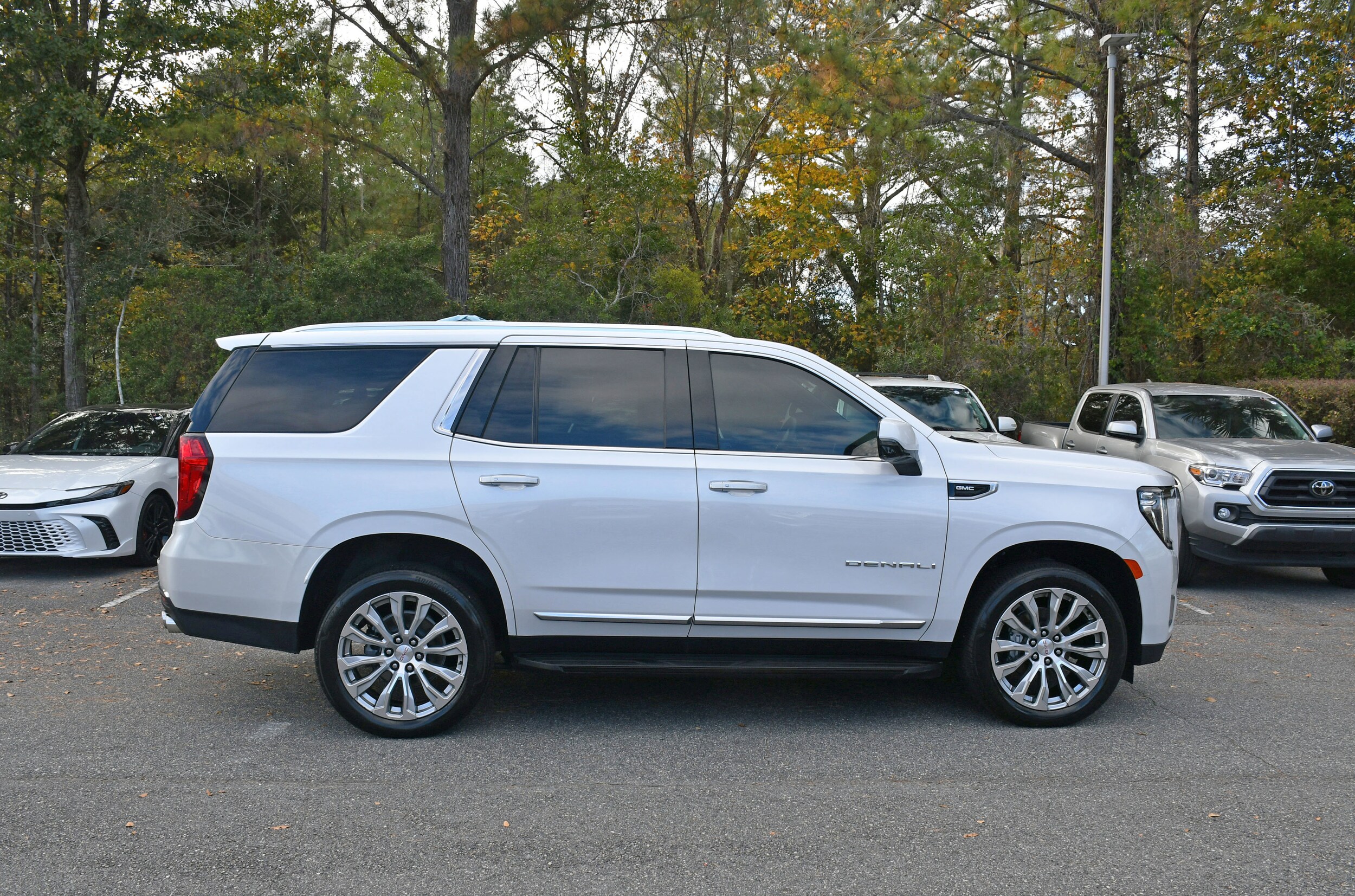 2023 Gmc Yukon Denali photo 4