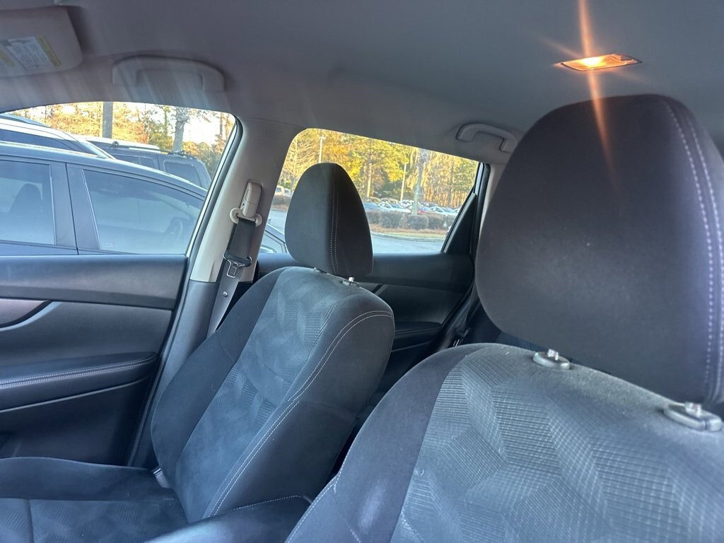 Used 2016 Nissan Rogue S FWD S