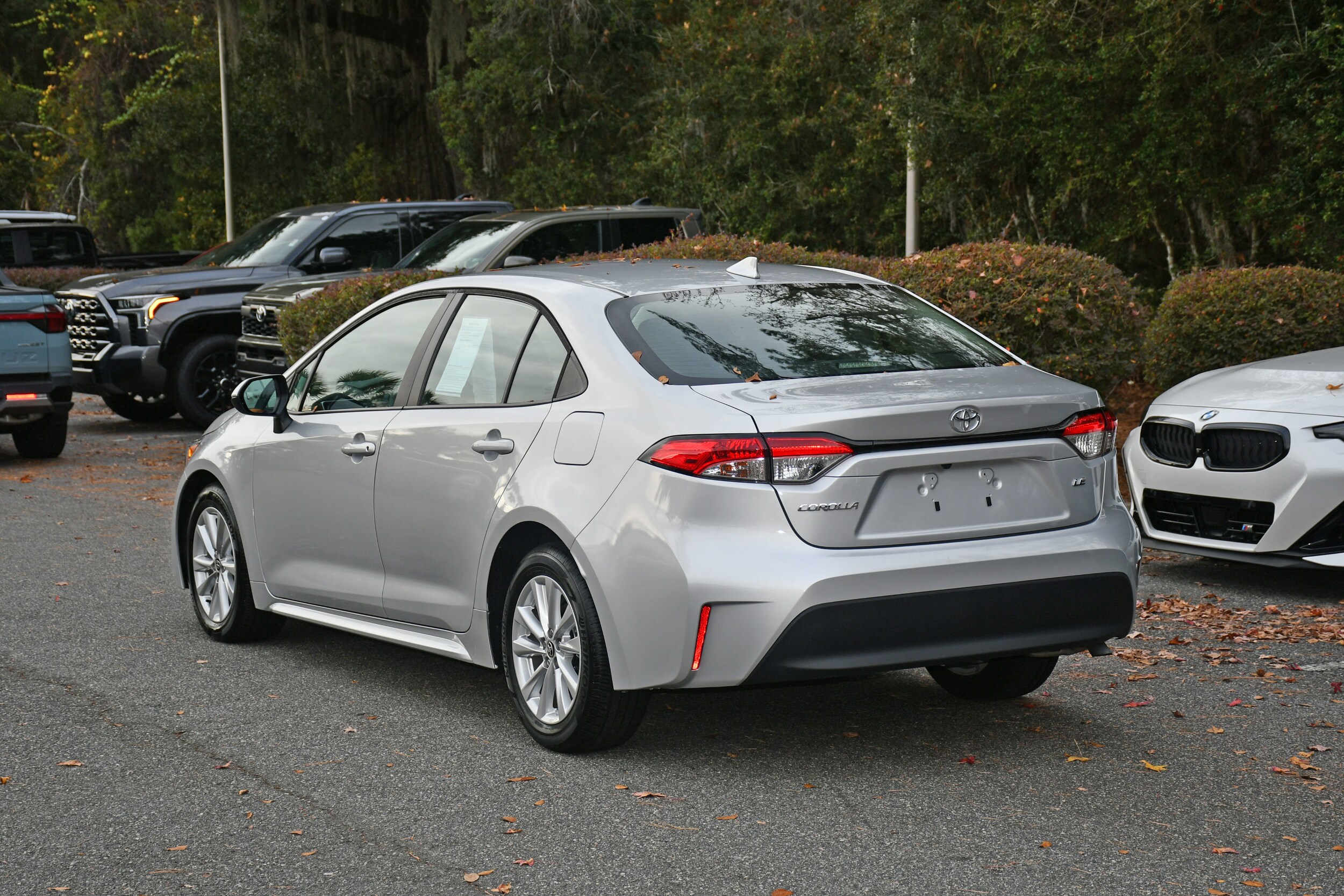 2023 Toyota Corolla LE photo 3