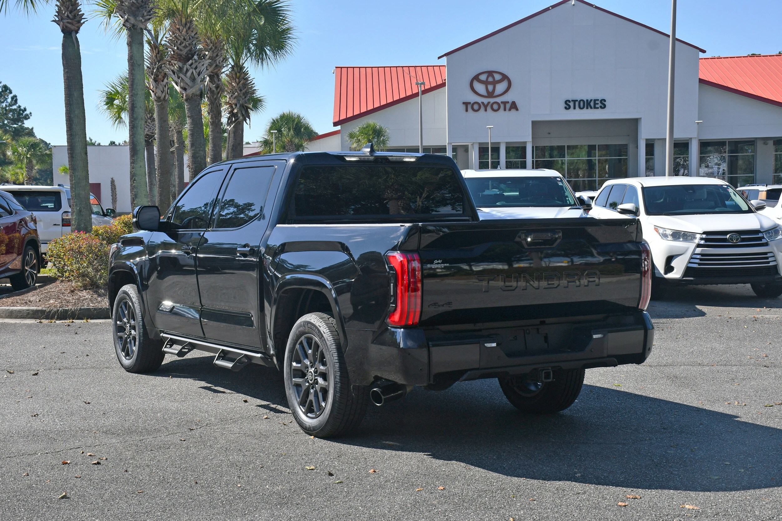 2024 Toyota Tundra Platinum CrewMax photo 3
