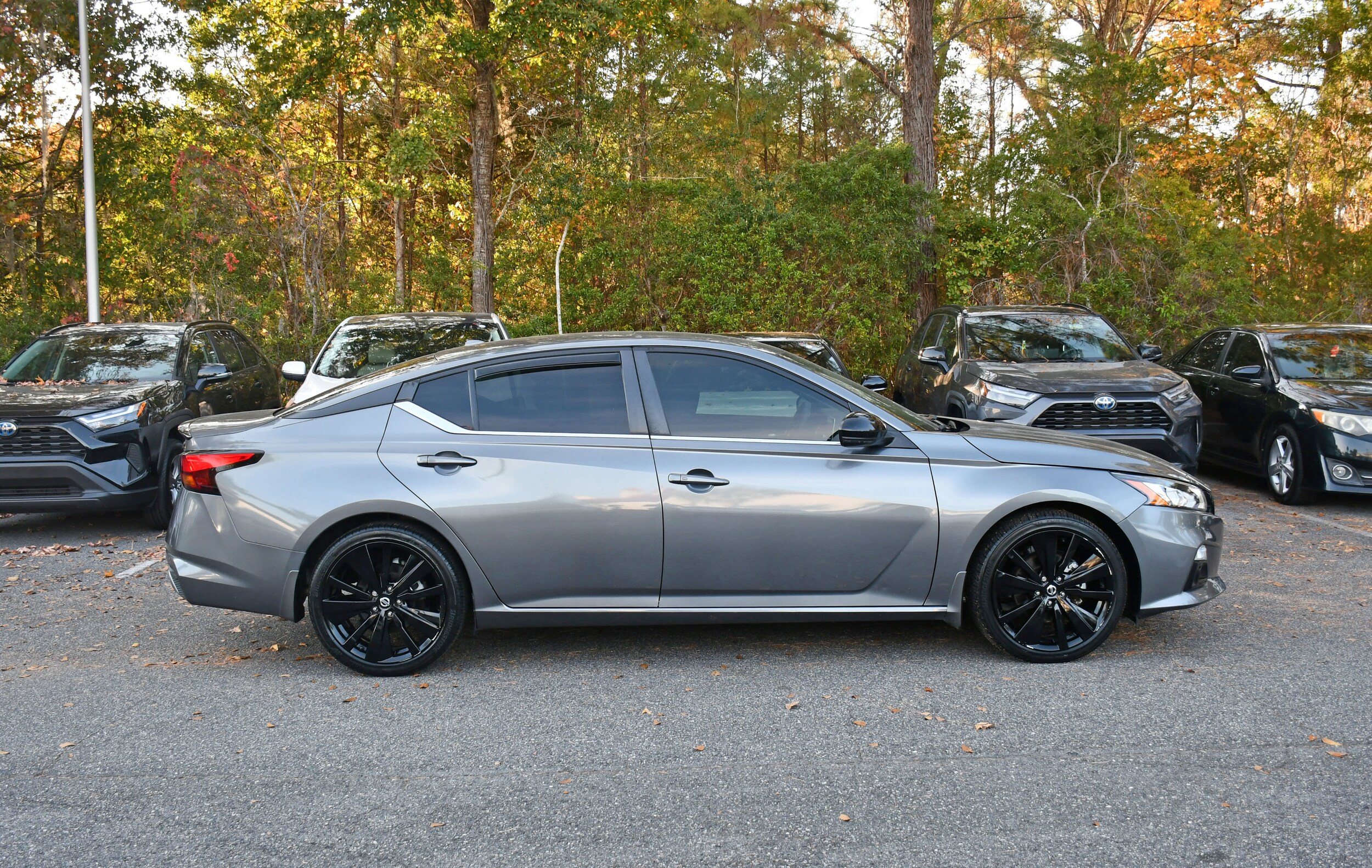 2022 Nissan Altima 2.5 SR photo 3