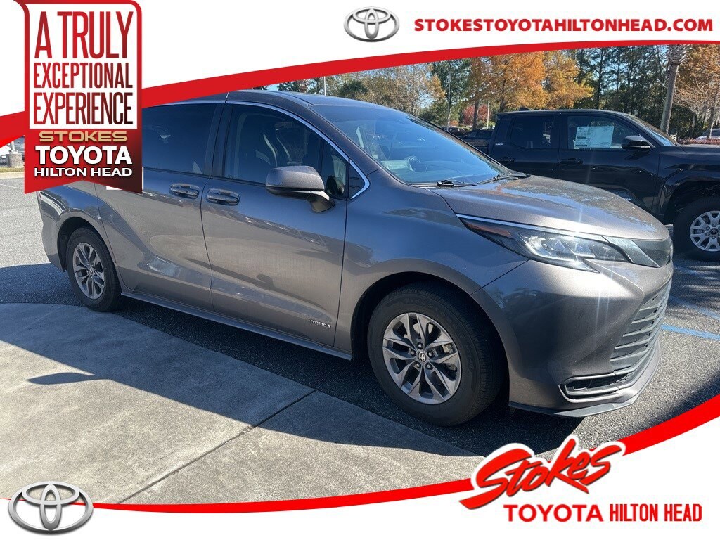 Used 2021 Toyota Sienna LE LE FWD 8-Passenger