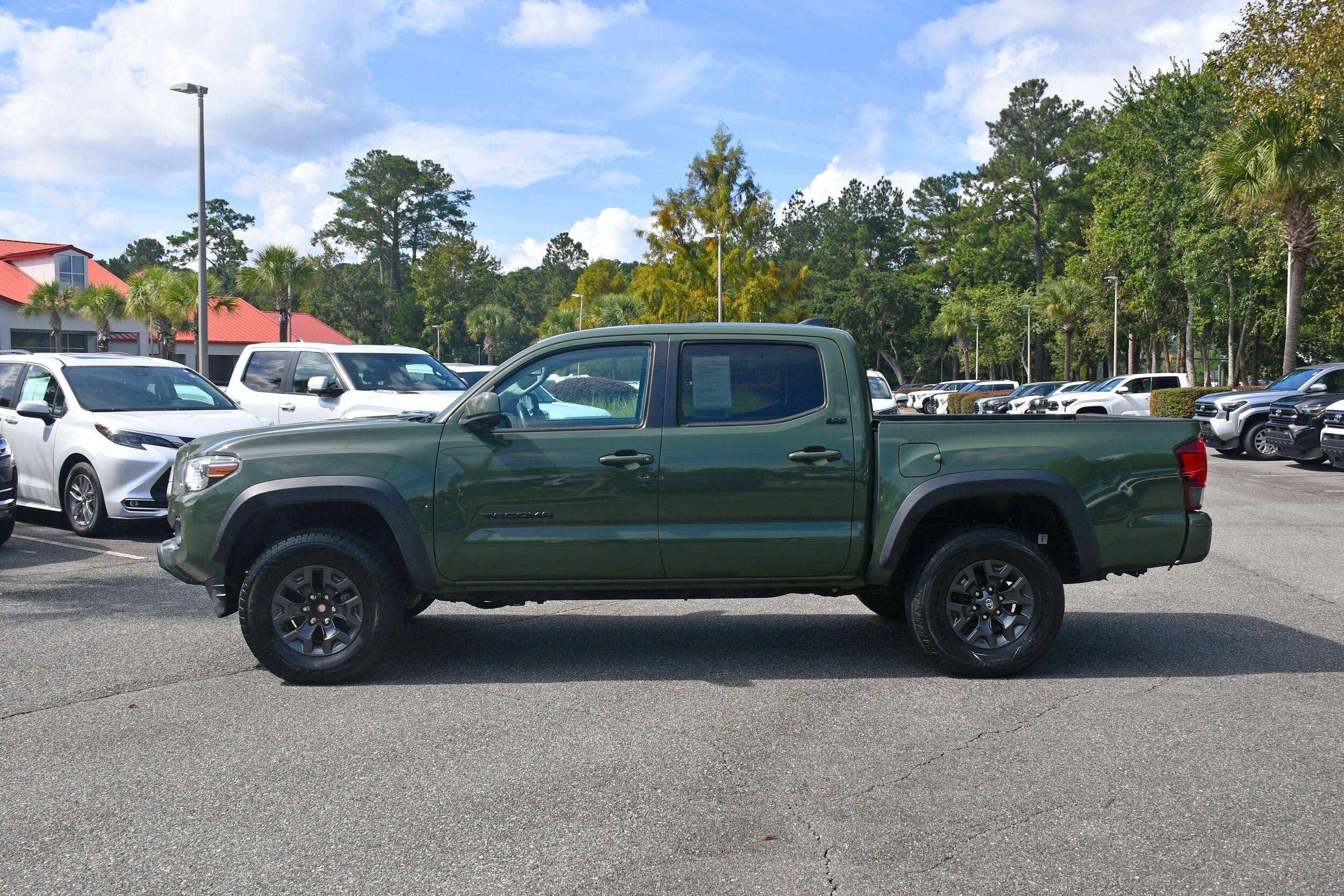 2021 Toyota Tacoma SR5 Double Cab V6 photo 2