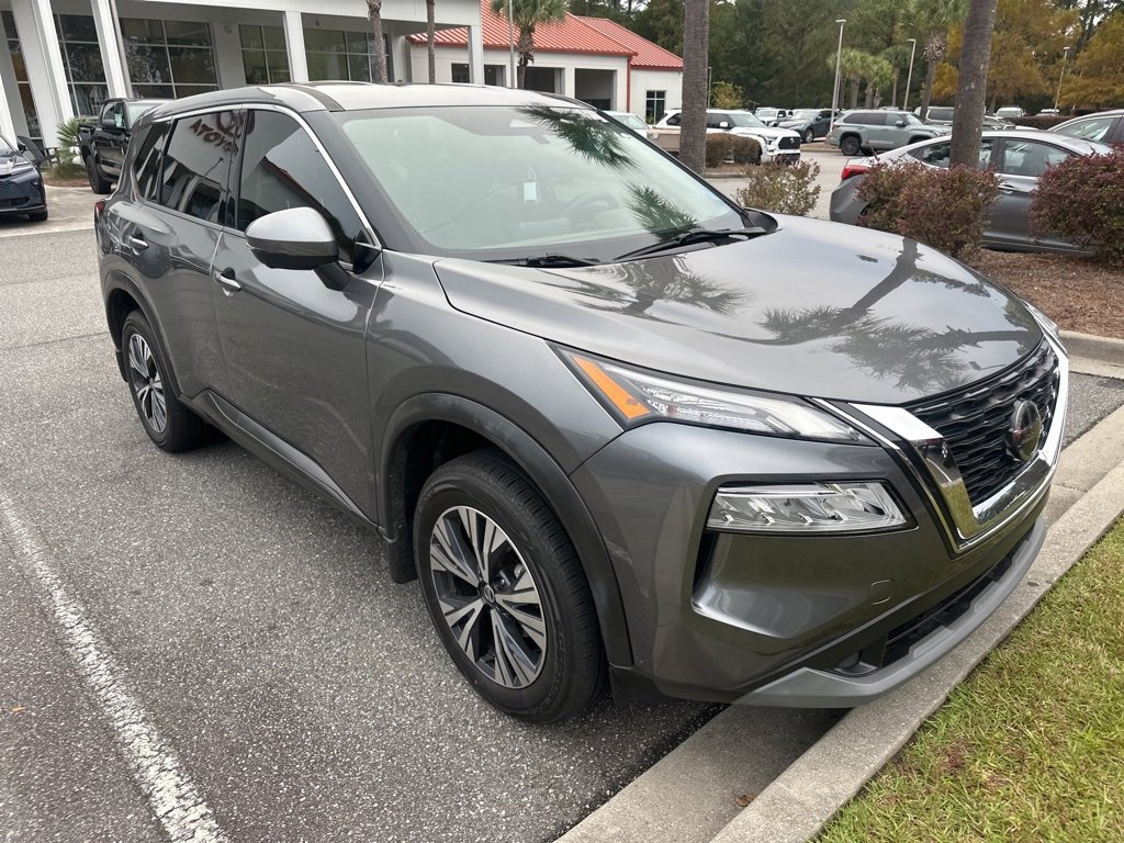 2021 Nissan Rogue SV photo 2