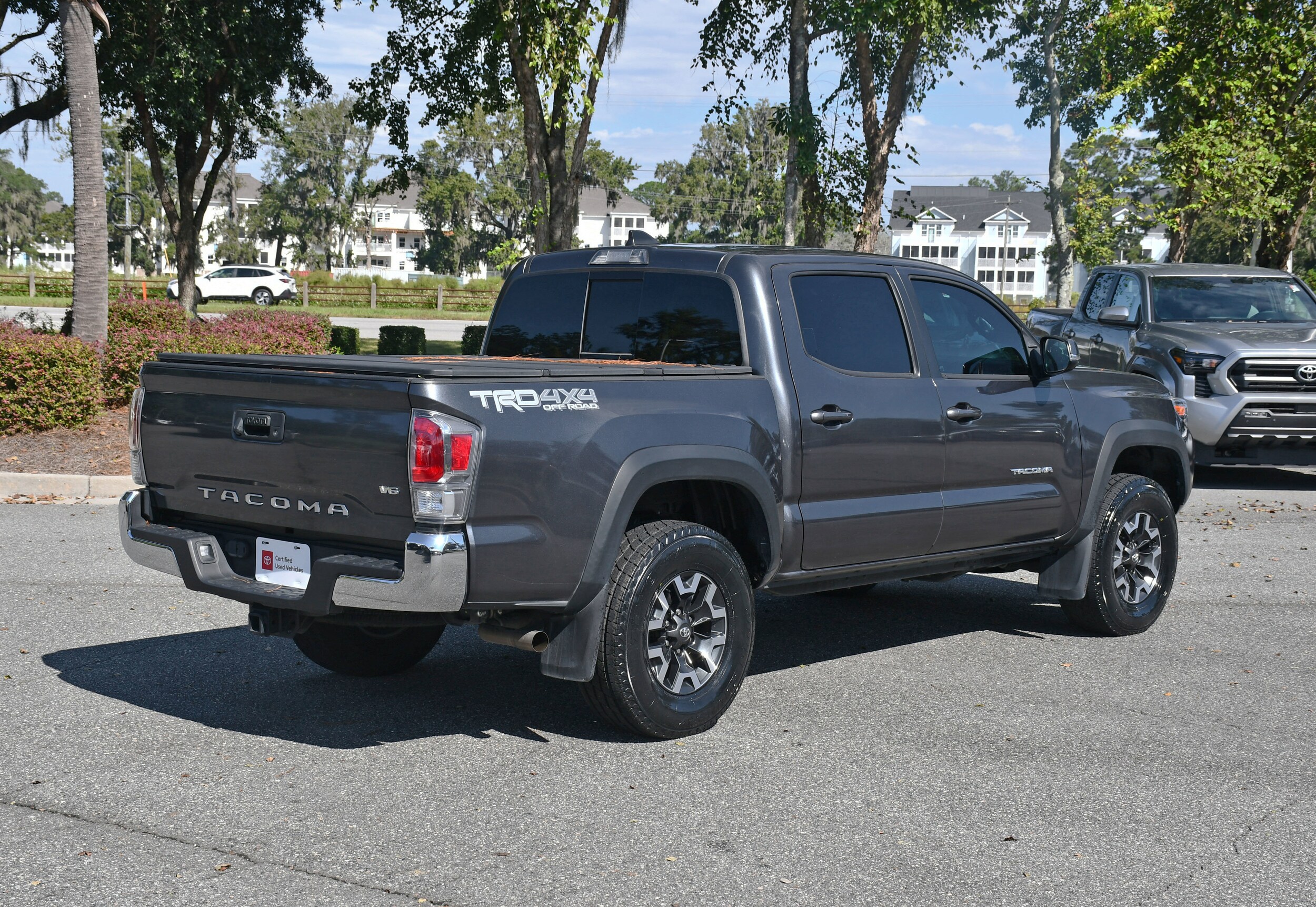 2022 Toyota Tacoma TRD Sport photo 3