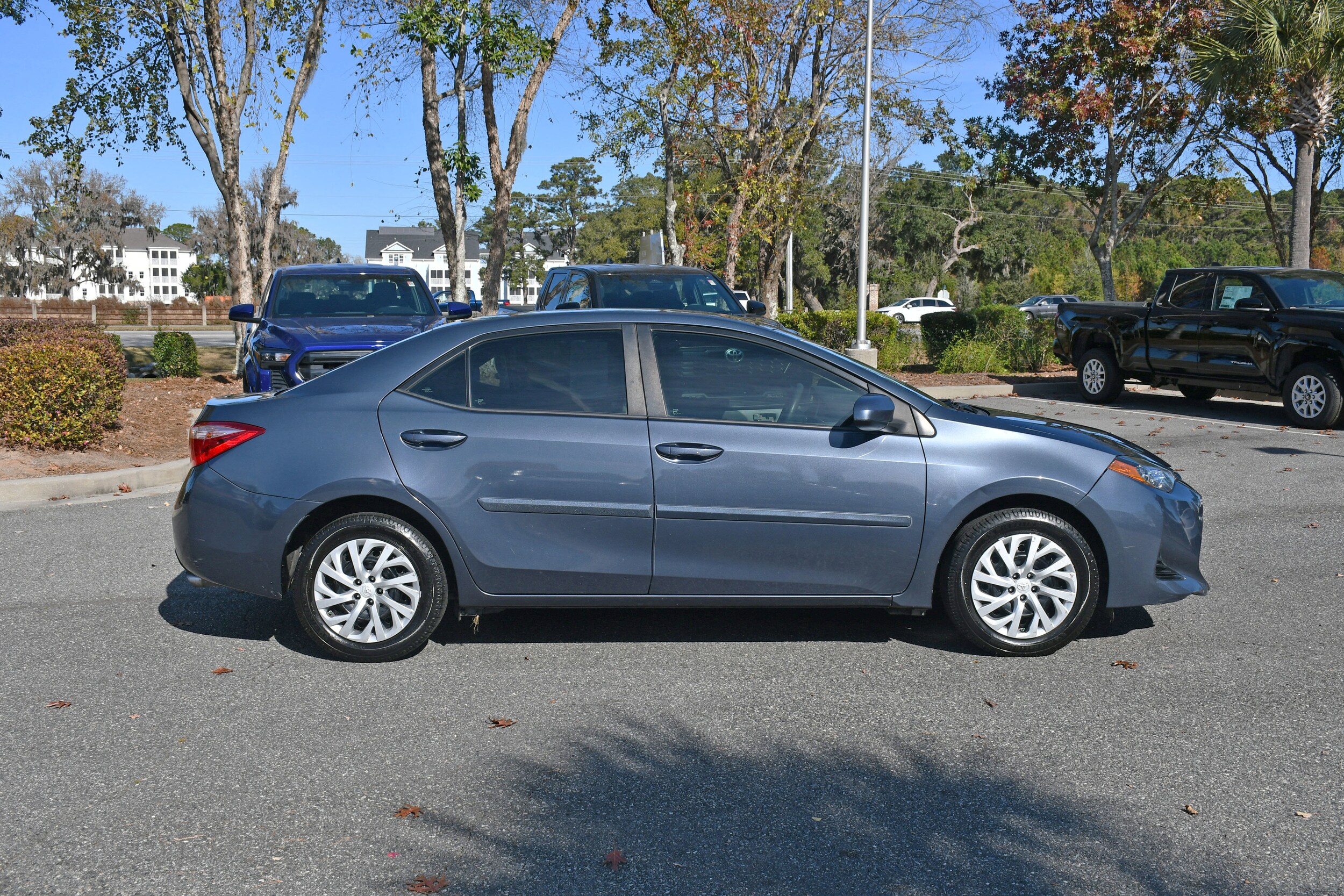 2018 Toyota Corolla L photo 3